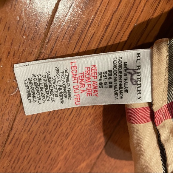 Burberry button down 18 month - Picture 6 of 6